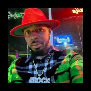 Meet your Posher, Ronell